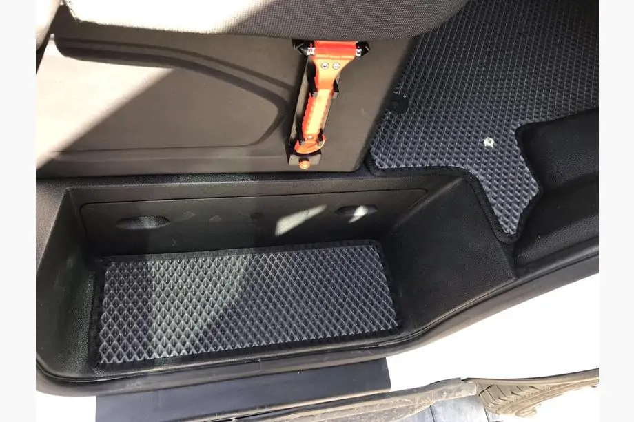 Ford Transit 2014– Dørtrinsmåtter (3 stk., EVA, sorte) Foto 4