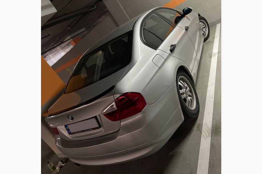 BMW 3-serie E90/E91 2005–2011 Spoiler HongHang V2 (ABS, sort højglans) Image