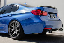 BMW 3-serie F30/F31 2012–2019 Lipspoiler LIP V2 (1234 Upgrade, sort) foto 2