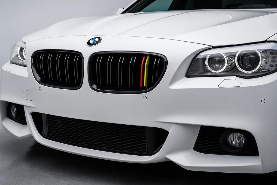BMW 5-serie F10/F11 2010–2016 Nyregrill M-Look (German Color) Image