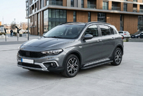 Fiat Tipo Cross 2021– Sidetrin Bosphorus Black (2 stk., aluminium) foto 1
