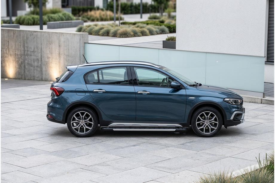 Fiat Tipo Cross 2021– RedLine sidetrin (2 stk., aluminium) Image