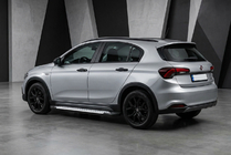 Fiat Tipo Cross 2021– Sidetrin Allmond Grey (2 stk., aluminium) foto 1