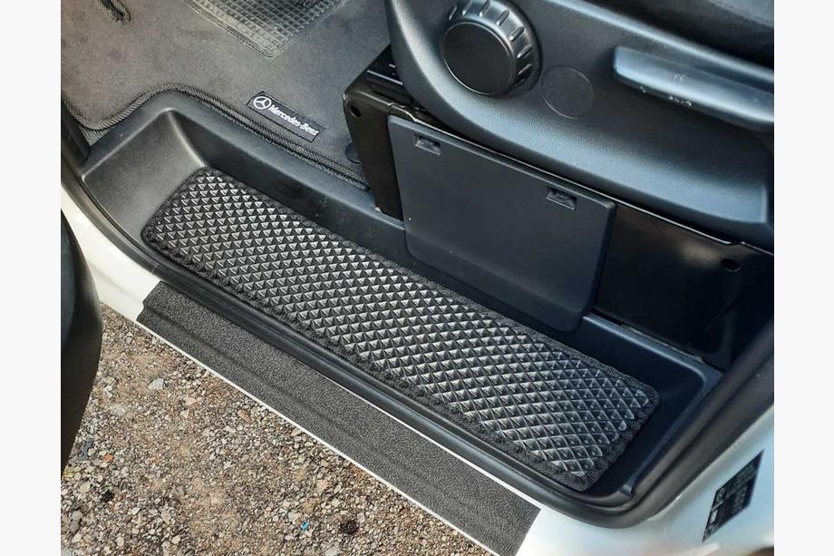 Mercedes Vito/V-klasse W447 2014– Dørtrinsmåtter (3 stk., EVA, sorte) Foto 1