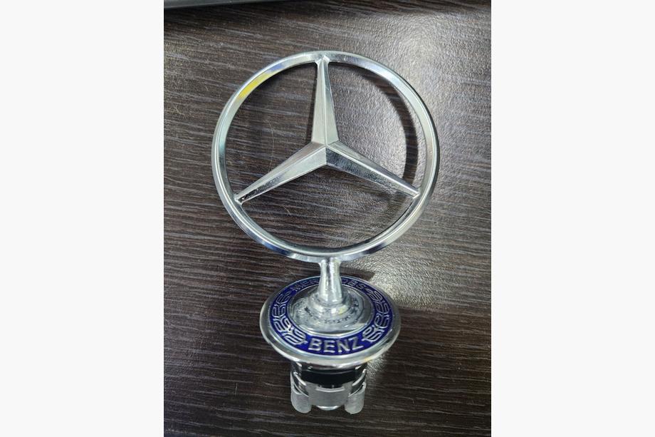 Mercedes E-class W210 1995–2002 NEDSAT! Krydssigte-emblem (med tekst) Image