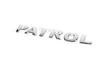 Nissan Patrol Y61 1997–2011 Patrol tekstemblem foto 2