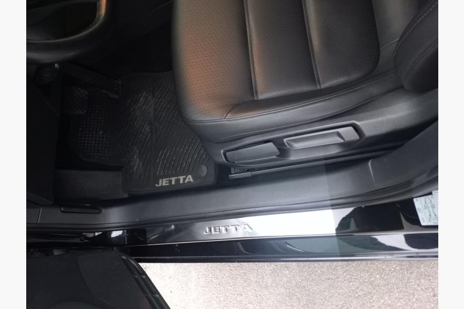 Volkswagen Jetta 2011–2018 Dørtrinslister Carmos V2 (4 stk., rustfrit stål) Image