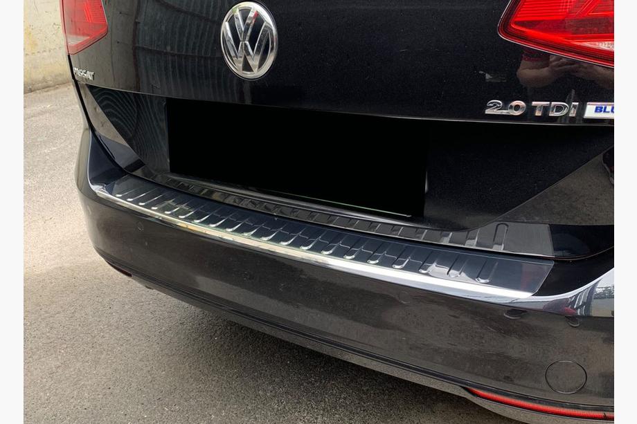Volkswagen Passat B8 2015–2023 Krom bagkofangerbeskytter Carmos V2 (SW) Image