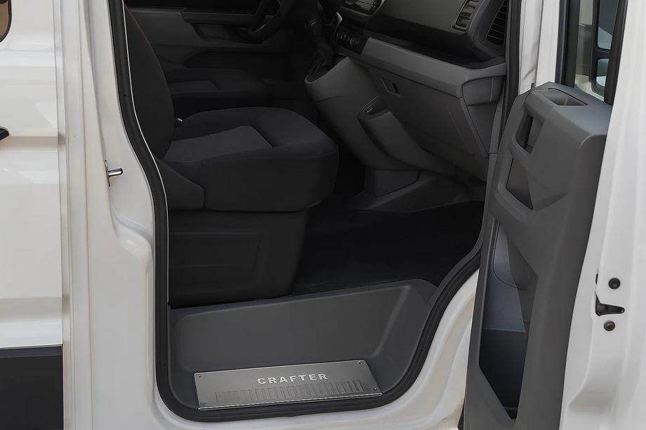 Volkswagen Crafter 2006–2016 Indvendige dørtrinslister i krom (Carmos V2) Image