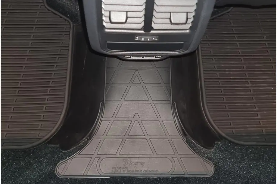 Volkswagen Passat B8 2015–2023 Bageste kardantunnelmåtte USA (Stingray Premium) Image