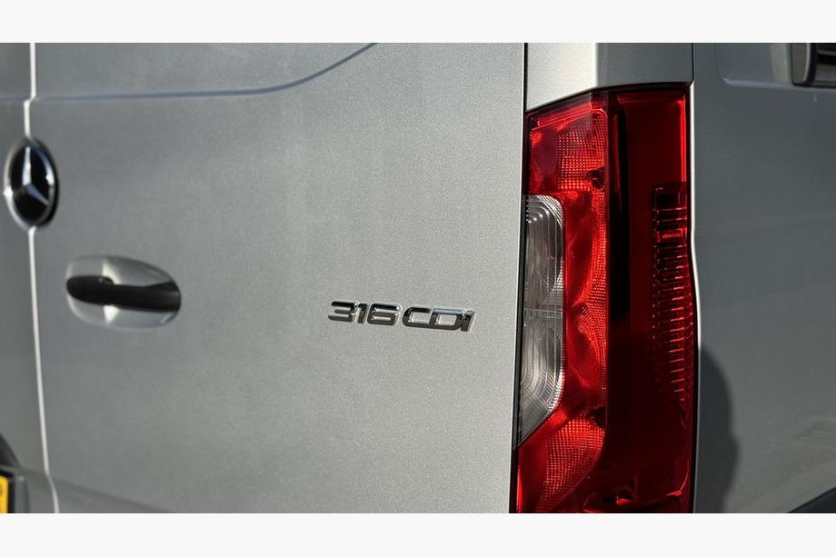 Mercedes Sprinter W906 2006–2018 316 cdi emblem Foto 2