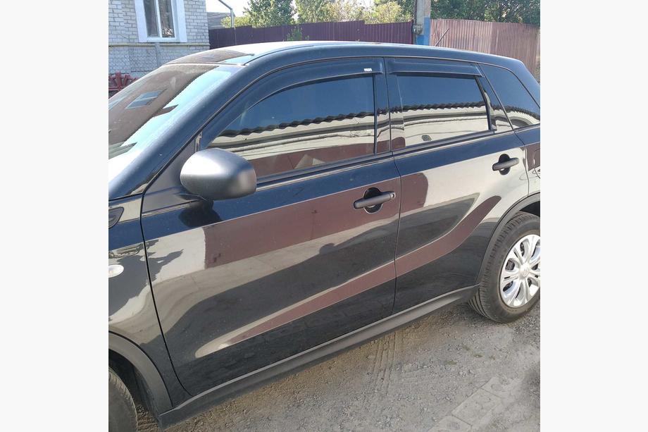 Suzuki Vitara 2015– Vindafvisere til sideruder (4 stk., Niken) Image