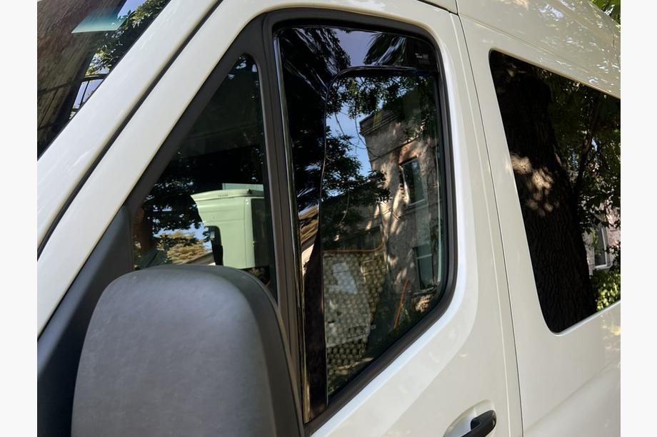 Mercedes Sprinter W907/W910 2018– Vindafvisere til vinduer, indstiksmodel (sæt 2 stk., Heko) Image